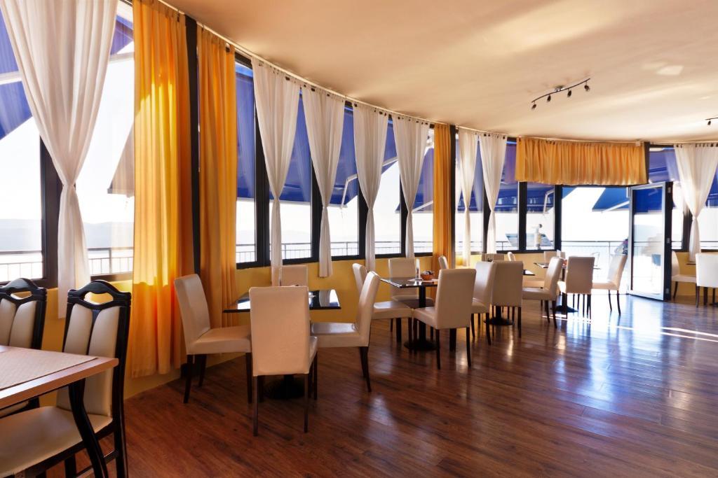 Hotel Flanona Plomin Exteriör bild