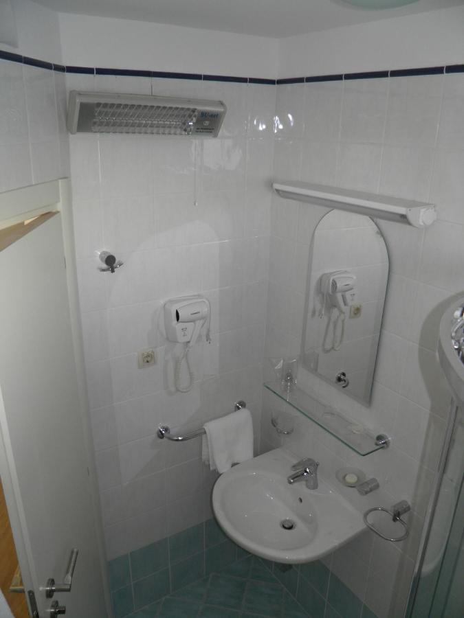 Hotel Flanona Plomin Rum bild